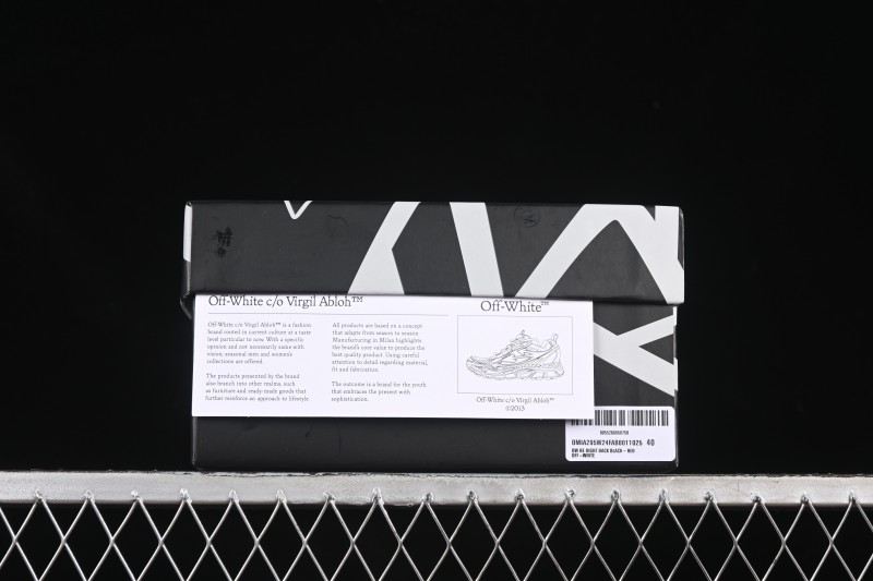 Off-White Be Right Low-Top Lifestyle Casual Shoes in Black Red