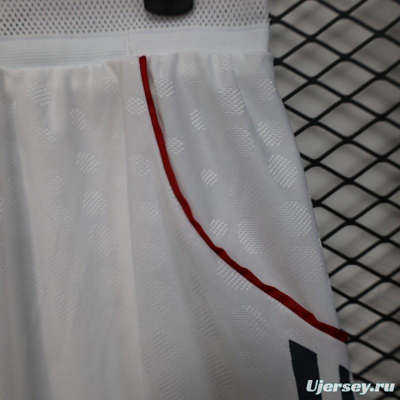 Player Version 25/26 Bayern Munich Home Shorts