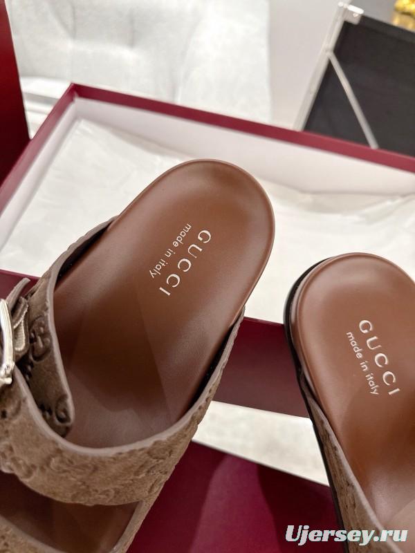 2025 Unisex Gucci Brown Leather Slippers Double G Embossed AS00240