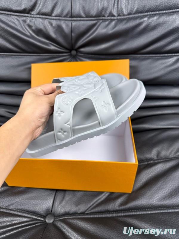2025 Men Louis Vuitton White Rubber Slippers AS00180