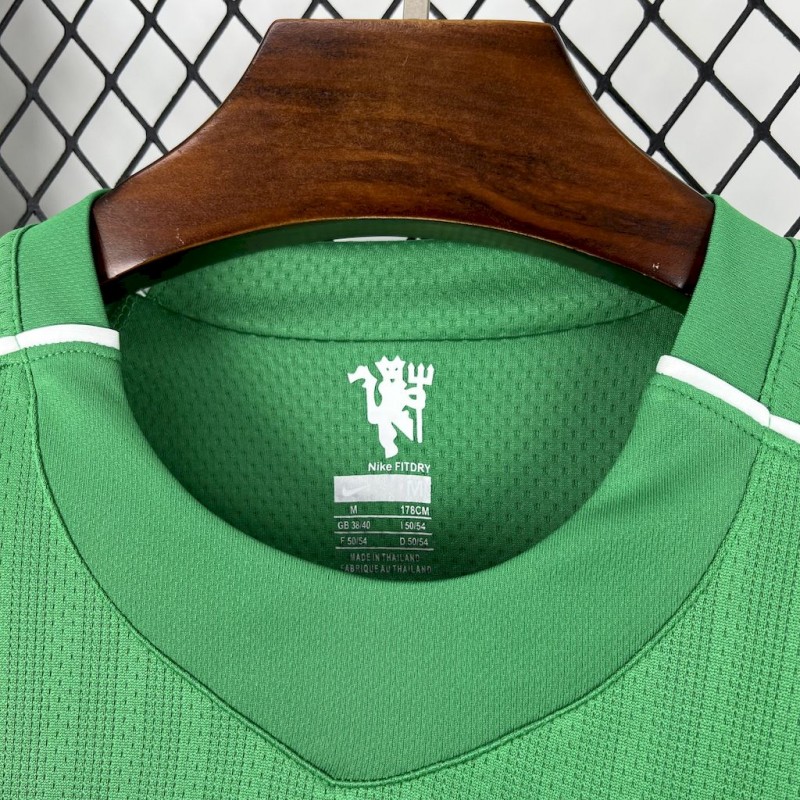 2007/08 Manchester United Green Goalkeeper Long Sleeves Retro Jersey