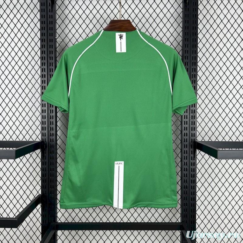2007/08 Manchester United Green Goalkeeper Retro Jersey