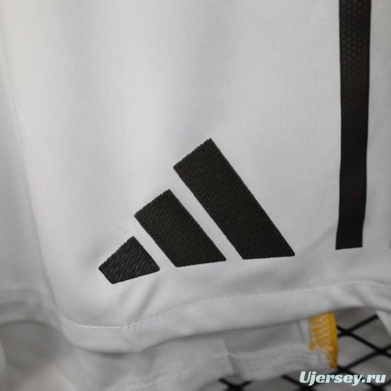 Player Version 25/26 Real Madrid Home Shorts