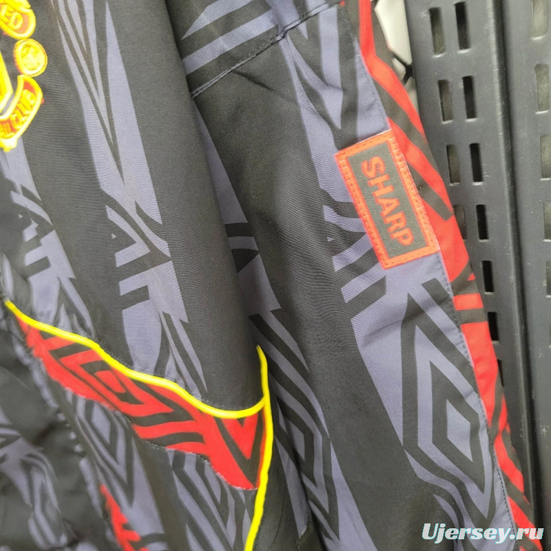 25/26 Manchester United Jacket Retro Black Pattern Windbreaker