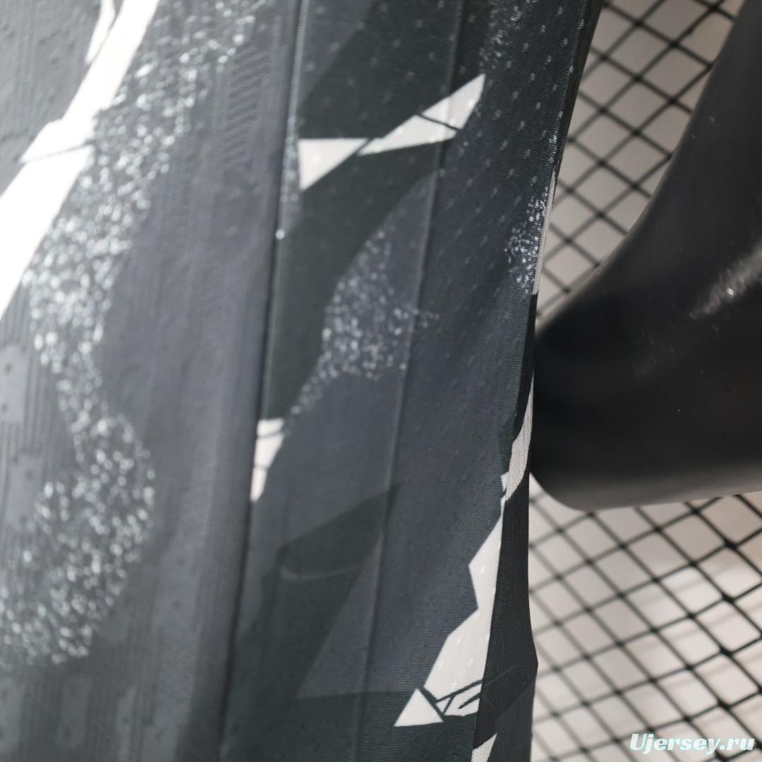 Player Version 25/26 FC 
Al-Ittihad Black with Abstract Camouflage Pattern Jersey