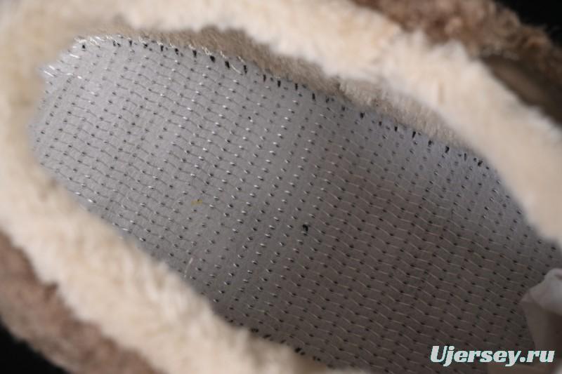 Keen Howser III Slide Winter Plush Casual Lifestyle Shoe - 1029435