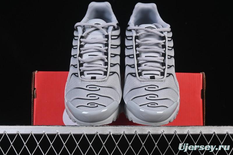 Nike Air Max Plus Retro Running Shoes with Air Cushion Technology - 852630-021