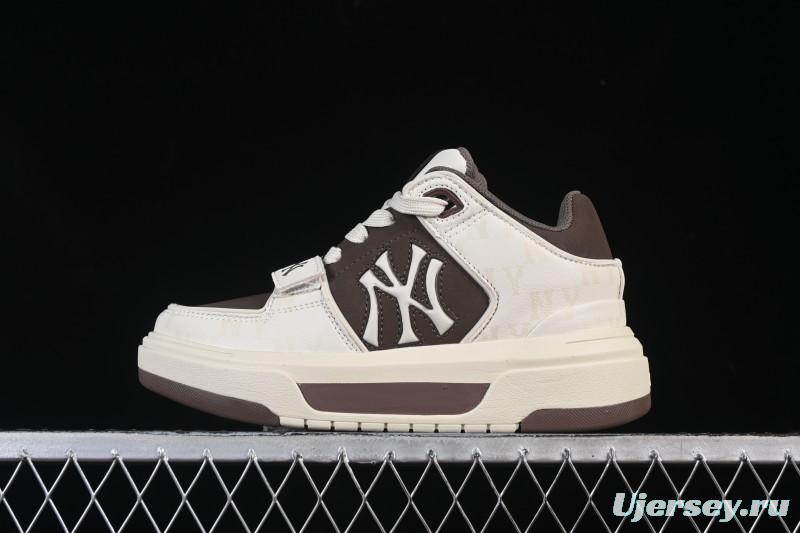 New York Yankees Chunky Liner Magic Strap Lightweight Platform Casual Sneakers - 3ASXW015N50BRS
