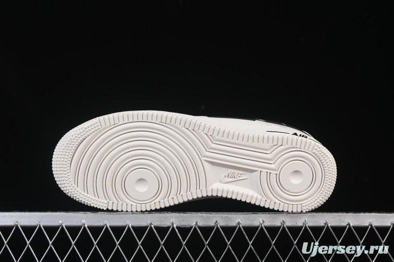 Nike Air Force 1 '07 Low Casual Sneakers in White Black - ZH0318-128