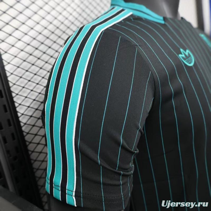 Player Version 25/26 Liverpool Black Adidas Original Casual Jersey