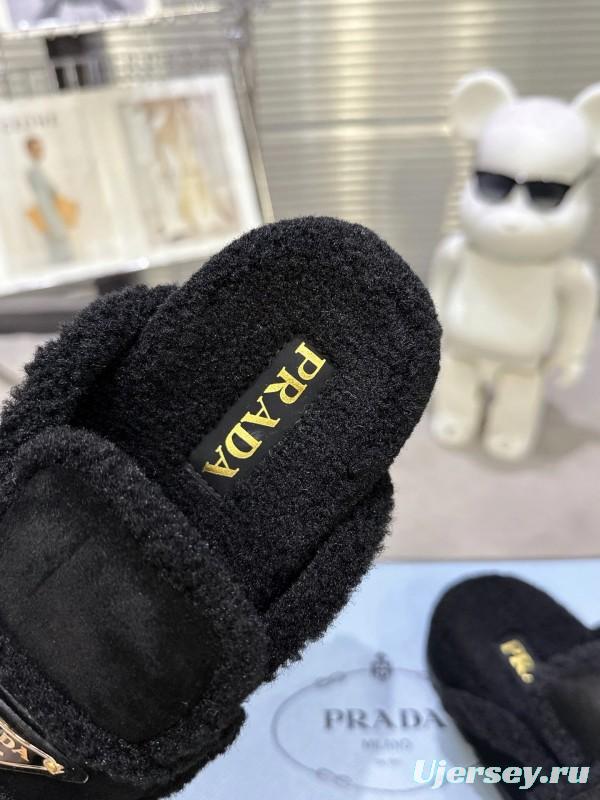 Prada Fall/Winter 2025 New Fur Mule Slippers Triangle Buckle Bread Head Semi-Slippers - KFY00270