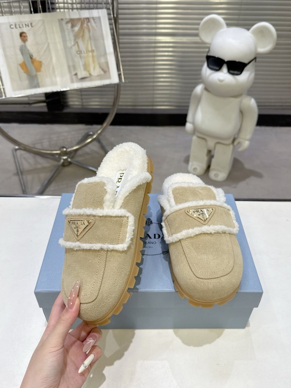 Prada Fall/Winter 2025 New Fur Mule Slippers with Triangle Buckle Bread Loaf Toe - KFY00270