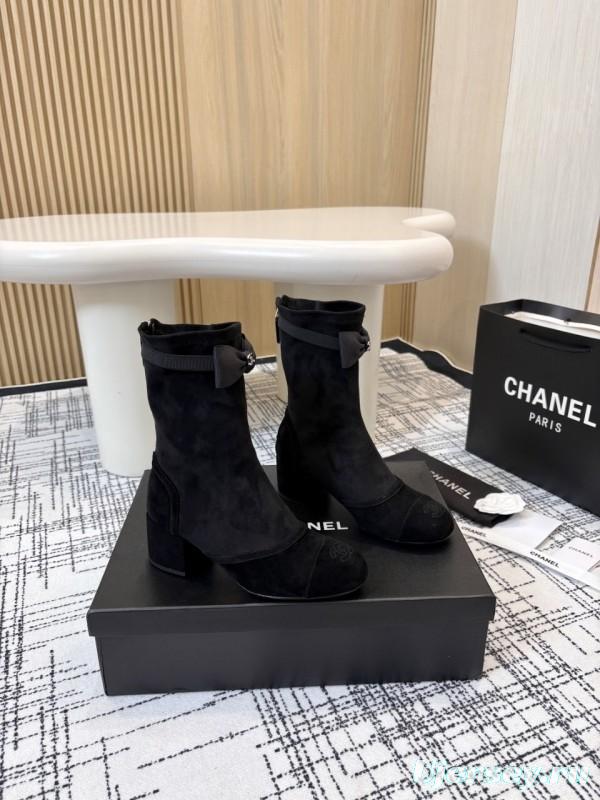 Chanel Classic Chunky Heel Back Zipper Ankle Boots - LY00320