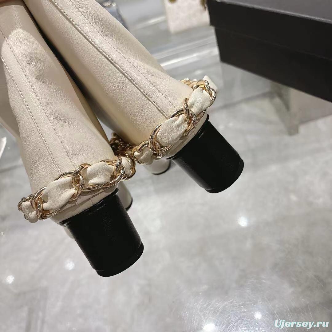 Chanel 2025 SS Runway Turn-Cuff Large Chain Block Heel Boots - LY00410