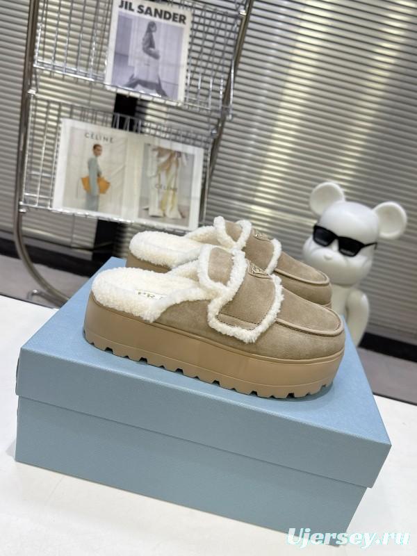 Prada Spring-Summer 2025 Runway Shearling Slippers - KFY00280