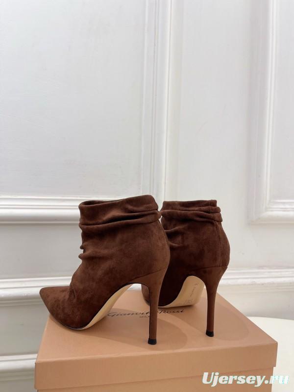 Gianvito Rossi Fall/Winter 2025 GR Pointed Toe Retro Pleated High Heel Ankle Boots - KFY00340