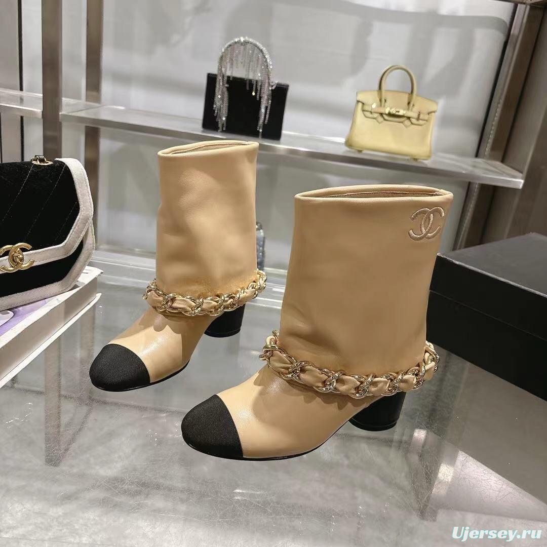 Chanel 2025/SS Runway Turn-Cuff Large Chain Strap Block Heel Boots - LY00410