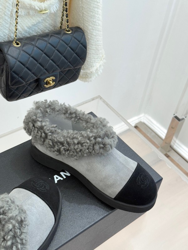 Chanel 2025/SS Double C Color-Block Shearling Snow Boots - KFY00270