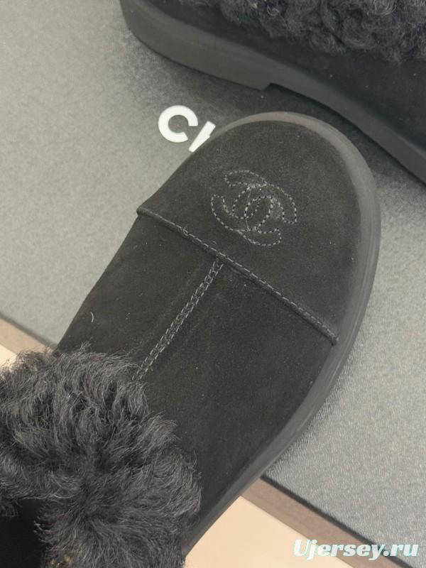Chanel 25K Series Two-Tone CC Fur Snow Boots - KFY00270
