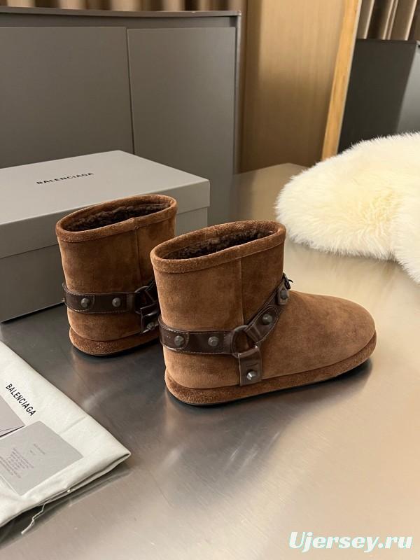 Balenciaga Fall Winter 2025 Buckle Studded Snow Boots - LY00300
