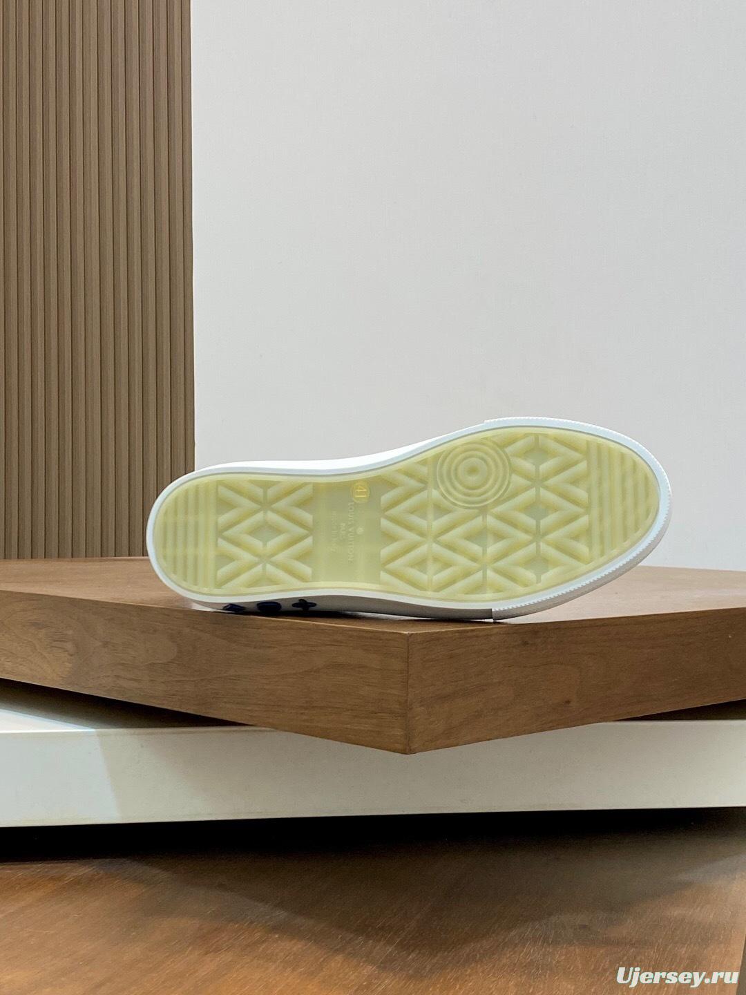 Adidas Originals Casual Sports Boots with High-End Leather Construction - KFY00460