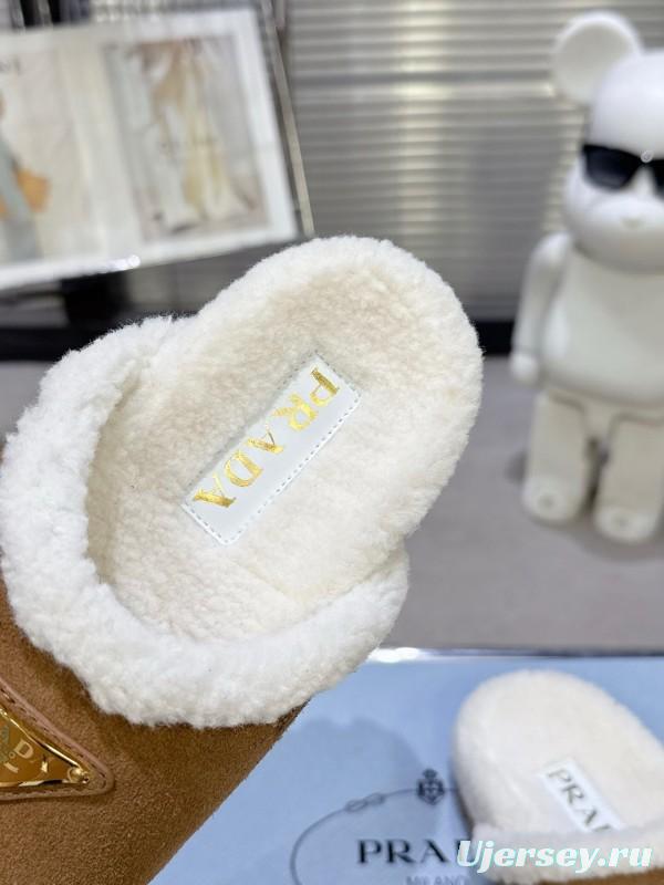 Prada Fall/Winter 2025 New Shearling Mule with Triangle Buckle Enclosed Toe - KFY00270