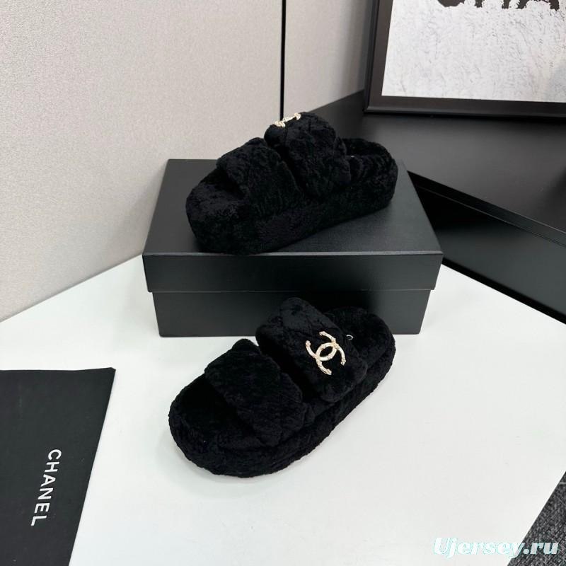 Chanel 2025 SS New Autumn Winter Lazy Sheep Genuine Wool Lazy Slippers Chanel Quilted Platform Fur Slippers - LY00300