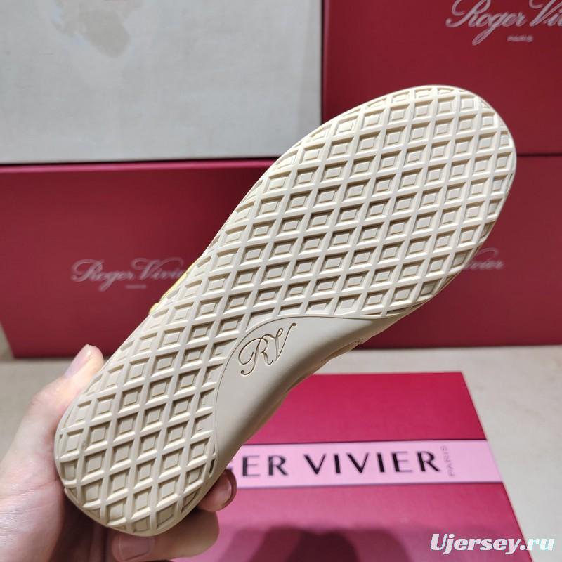 Roger Vivier SS25 Casual Sneakers Classic Design - L Y00300