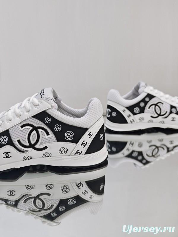 Chanel 2025 SS Limited Edition Silver Horn King 2 Sneakers - KFY00340