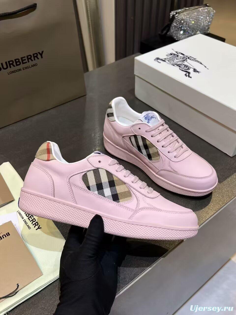 Burberry 2025/SS Italian-Made Sneakers with Equestrian Knight Design Label - KFY00300