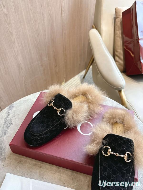 Gucci Fur Mule with Double G Pattern and Horsebit Detail - LY00340