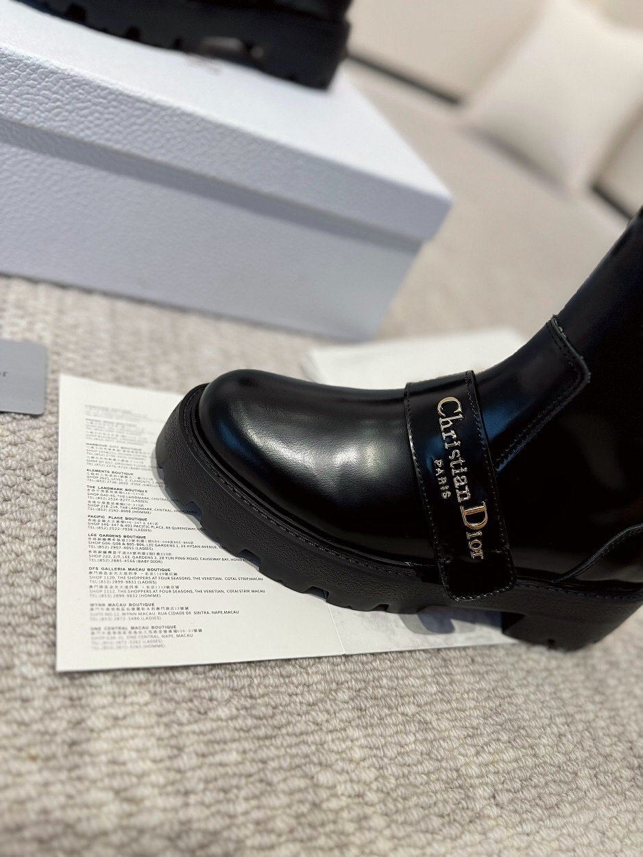 DIOR CHRONO Ankle Boots with CD Logo and Exclusive Zipper - LY00340