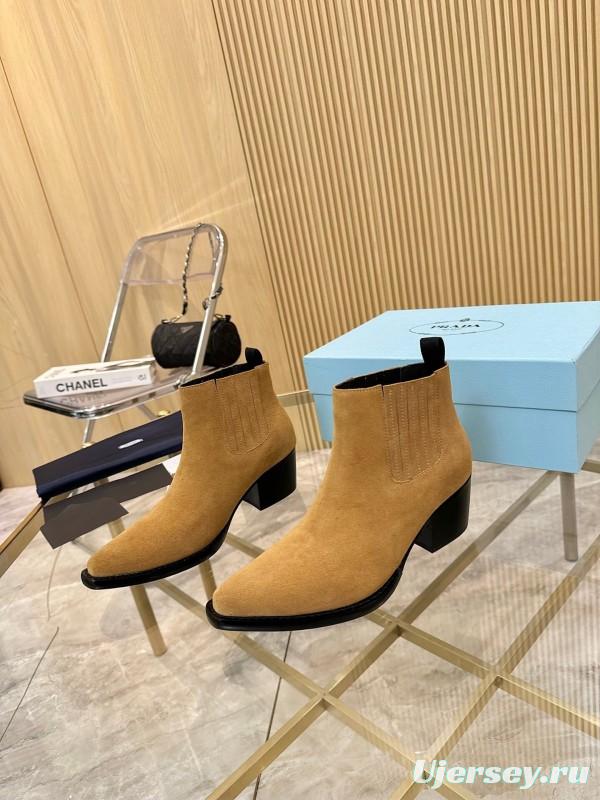 Prada Classic Pointed Toe Boots - L Y00310
