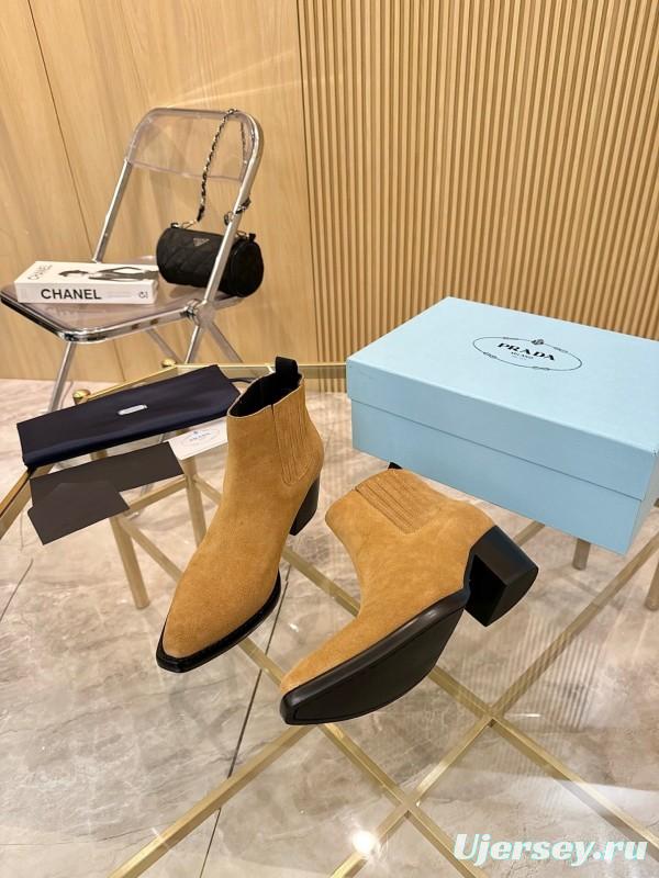 Prada Classic Pointed Toe Boots - L Y00310