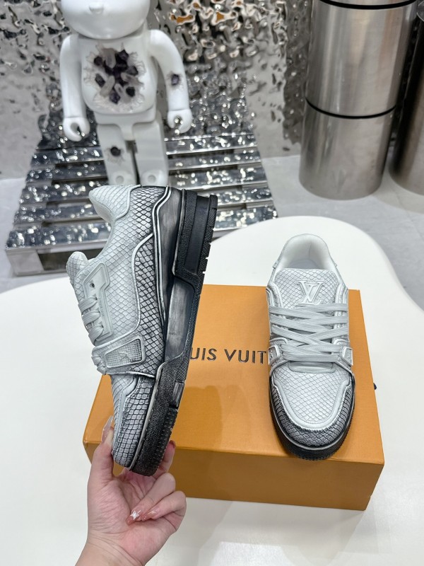Louis Vuitton LV Trainer Basketball Series Washed Board Shoes - LY00430