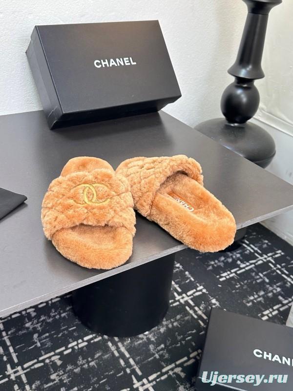 Chanel 2025 SS Fluffy Slippers with Wool Upper and Rubber Sole - LY00250