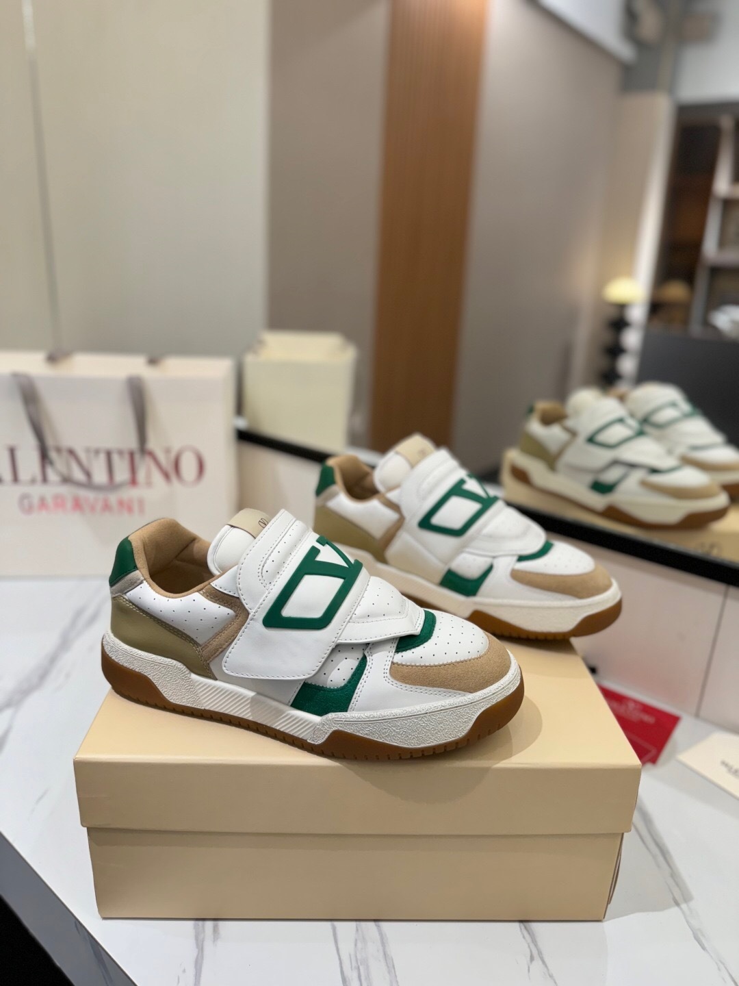 VALENTINO 2025 SS Casual Sneakers - V25SS001