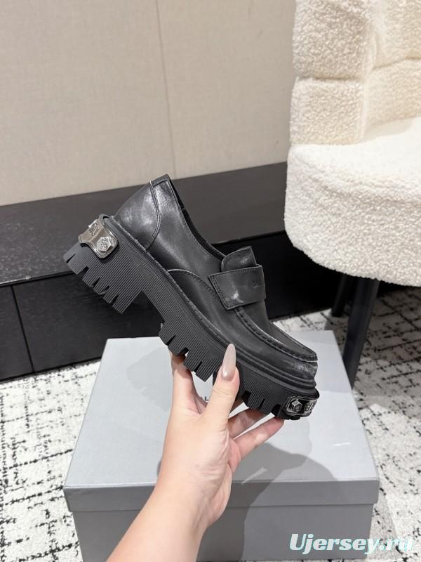 Balenciaga 2025 SS Loafers with Retro Design and Lightweight TPU Sole - KFY00320