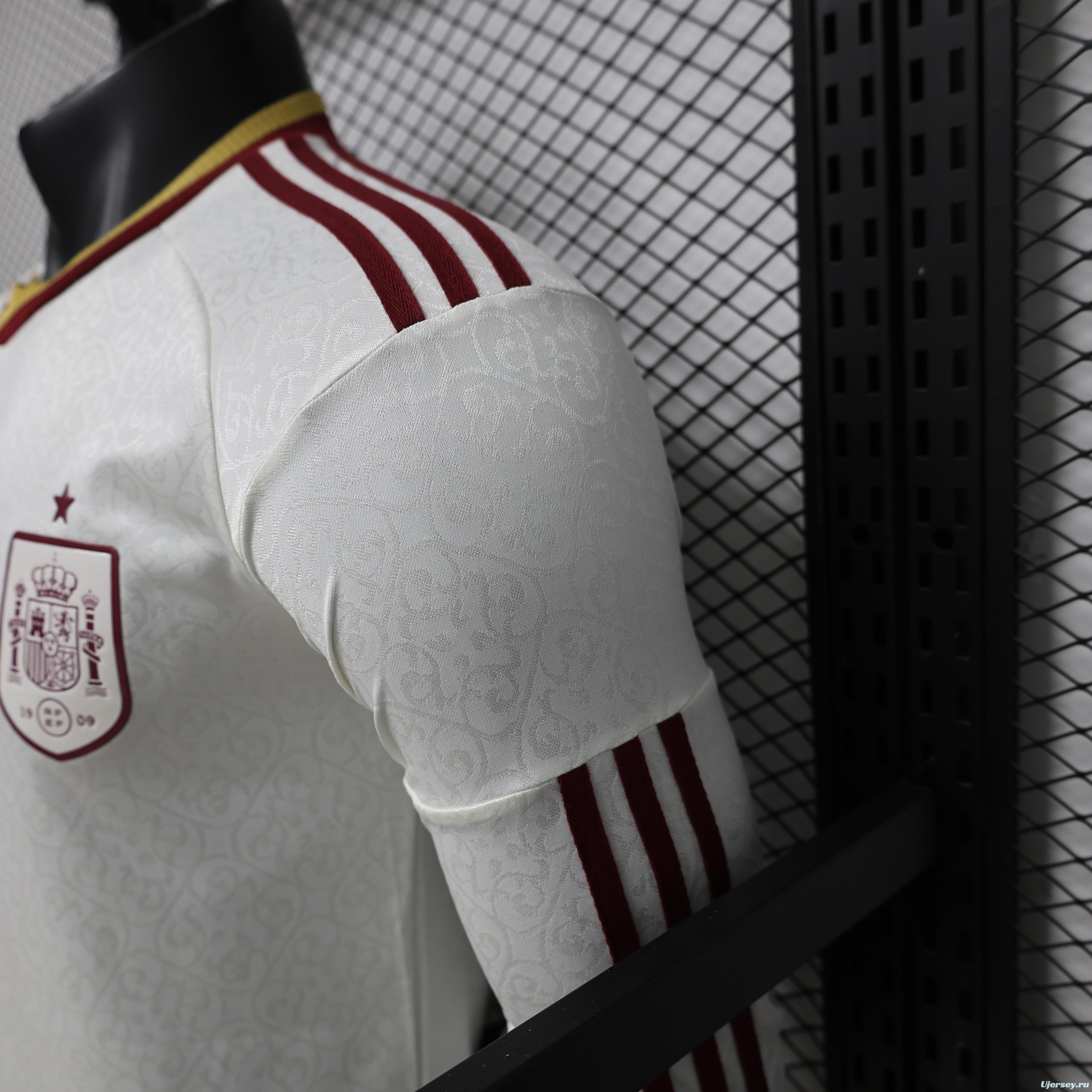 Player Version 26/27 Spain Away  White Long Sleeve Jersey