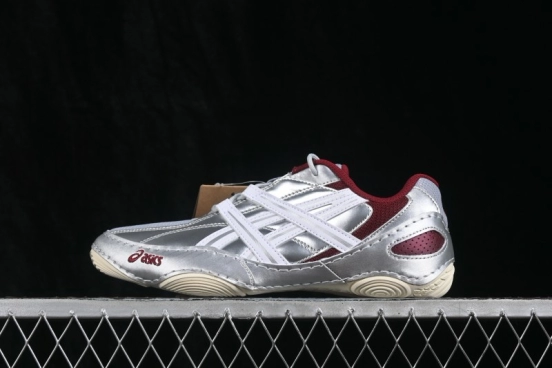 Asics Hypersync Retro Sneakers with Breathable Lightweight Sole - 1203A879-020
