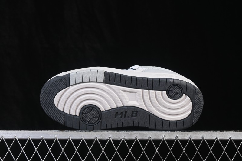 MLB New York Yankees Chunky Curve Liner Running Shoes with Thick Sole - 3ASXM096N50GRS