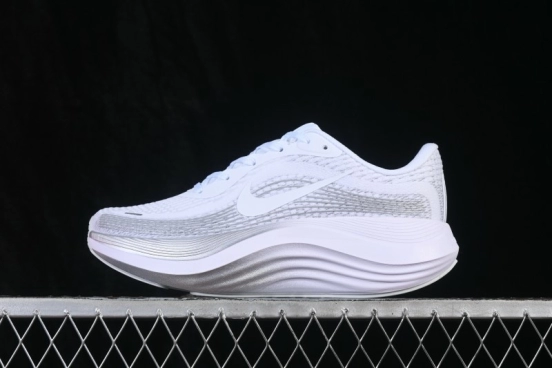 Nike Journey Run Low-Top Running Shoes with Cushioning Anti-Slip Wear-Resistant Design - FB7765-001