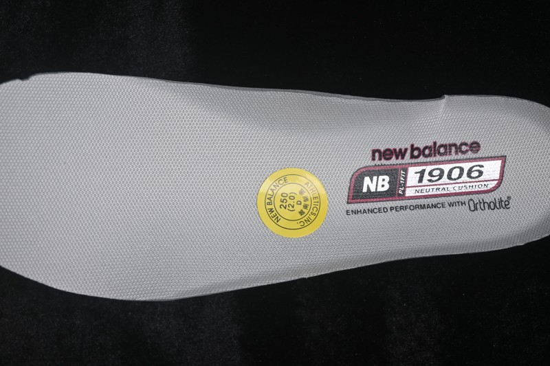 New Balance 1906 Retro Running Shoes with Breathable Mesh and T-Beam Arch Support - U19065DY