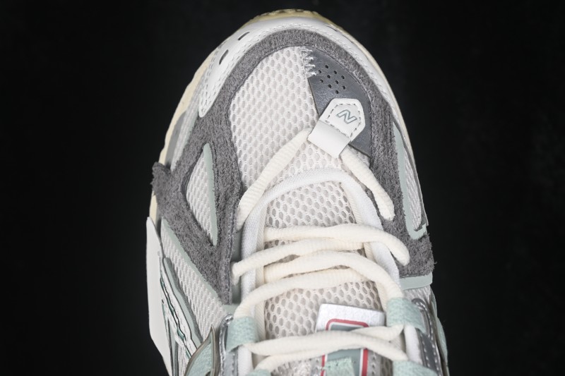 New Balance 1906 Retro Running Shoes with Breathable Mesh and T-Beam Arch Support - U19065DY