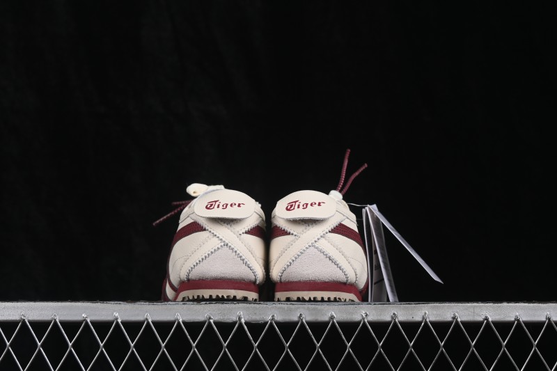 Adidas CSC3 Running Shoes with Advanced Traction Design - 1183C577-201