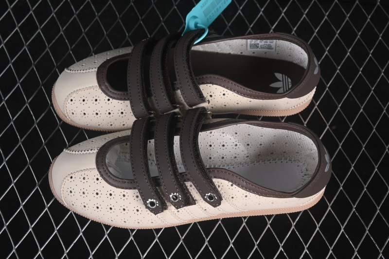 Adidas Originals Comfort Mary Jane Shoes with Casual Versatile Design - LA1349