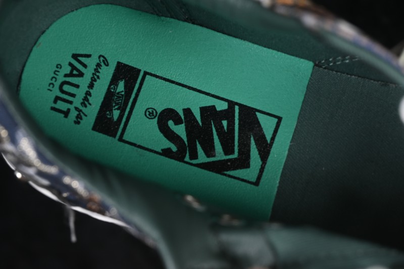 Vans Old Skool Low Top Casual Skate Shoes - 753482ISCCA0100