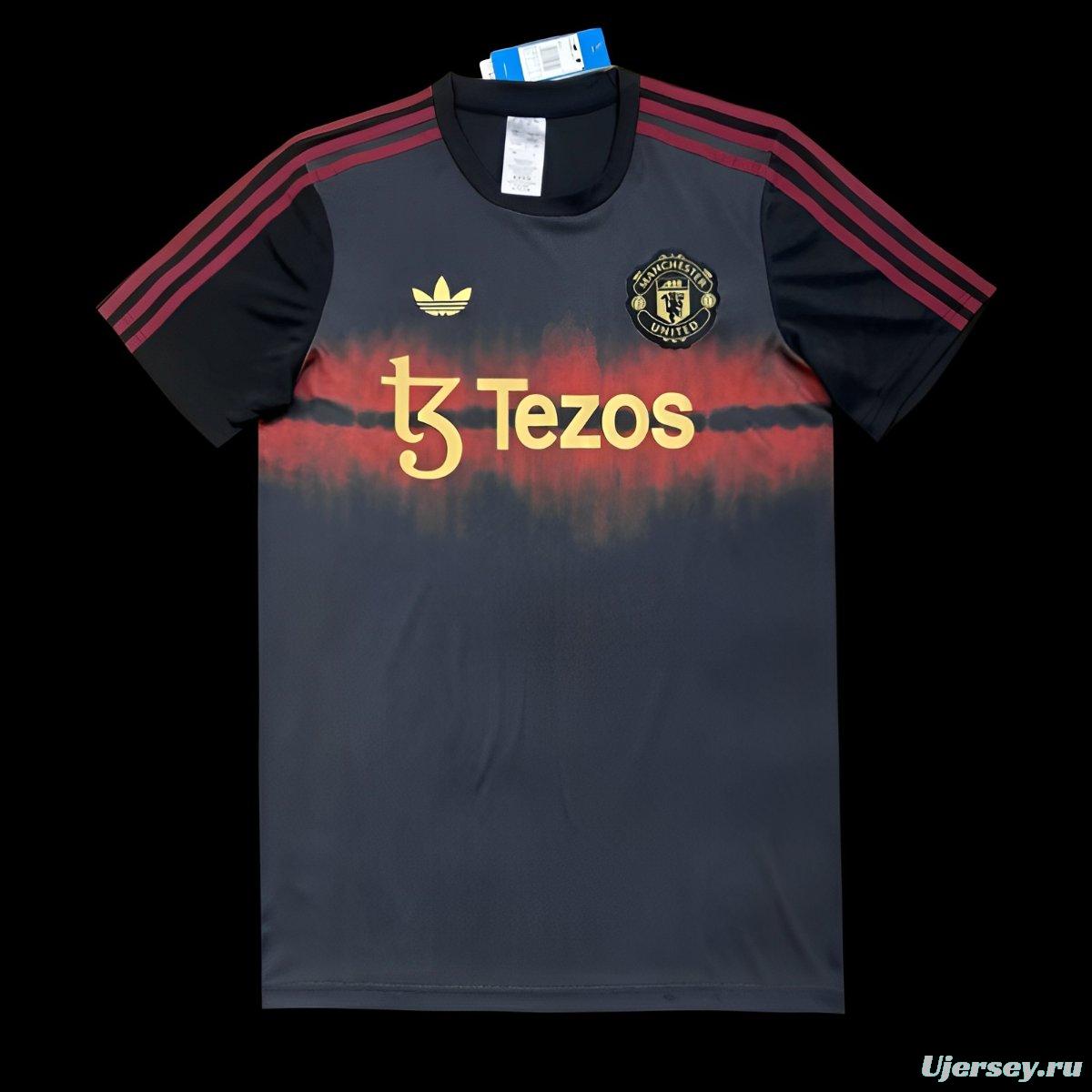 24/25 Manchester United Black/Red Pre-Match Jersey