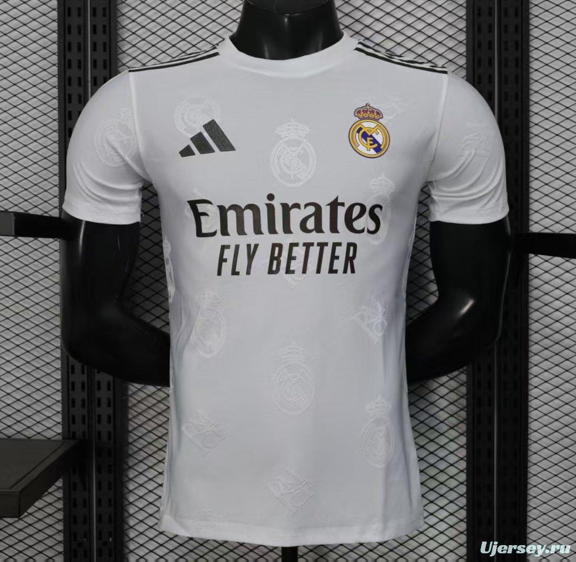 Player Version 25/26 Real Madrid White with Embossed Royal Crest Pattern Jersey