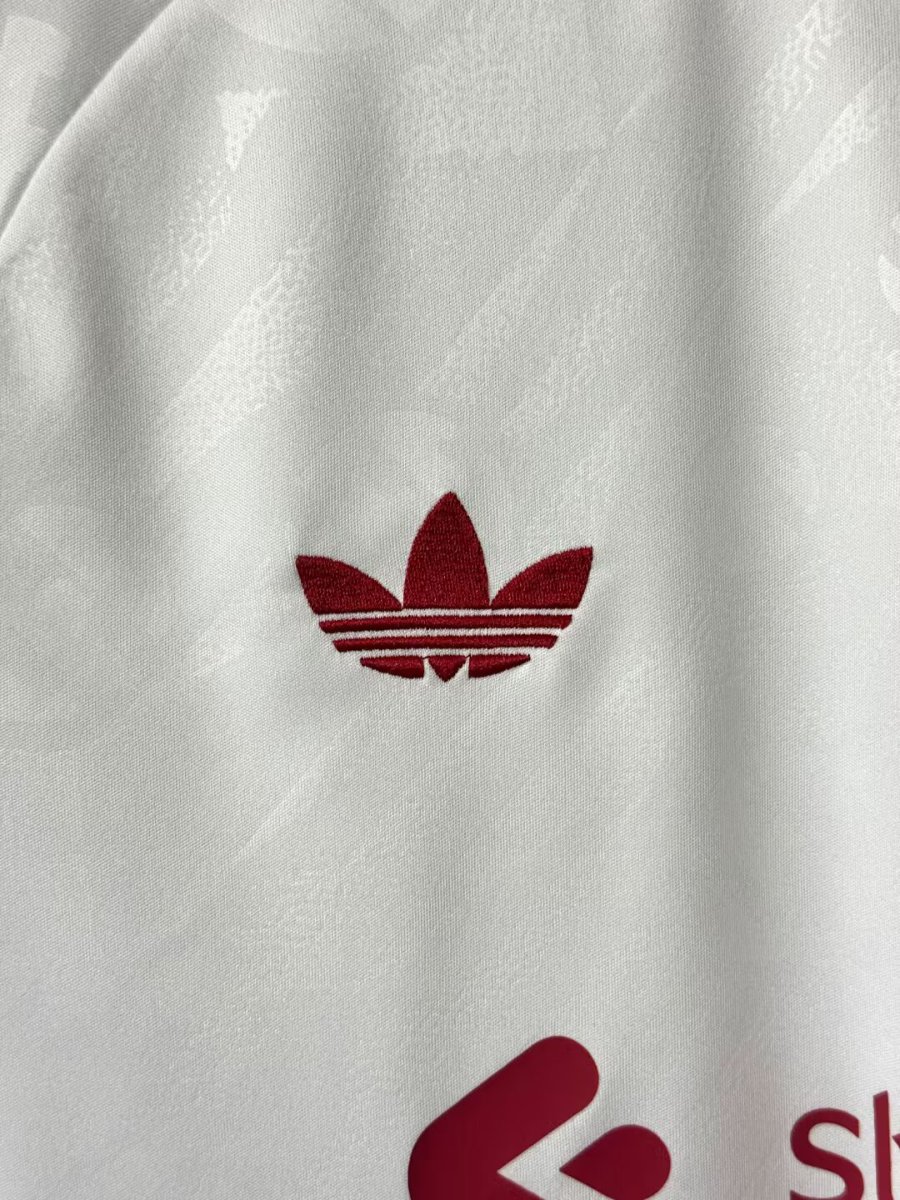 26/27 Liverpool Away Jersey